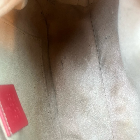 Authentic Gucci Purse - Picture 3 of 5